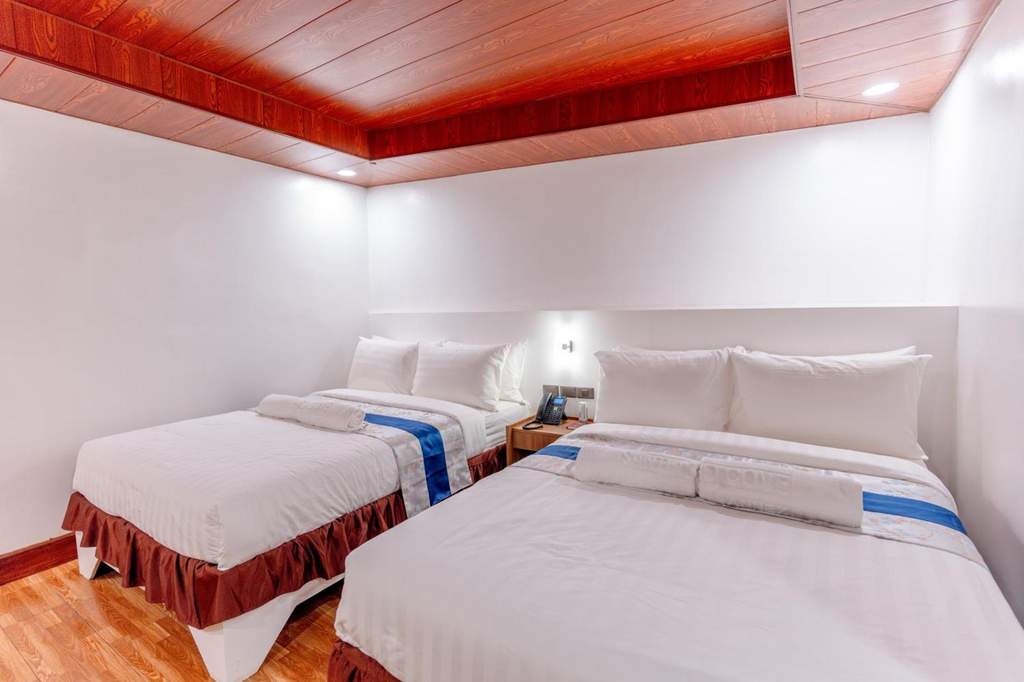 Santiago Cove Hotel And Restaurant Ngoại thất bức ảnh