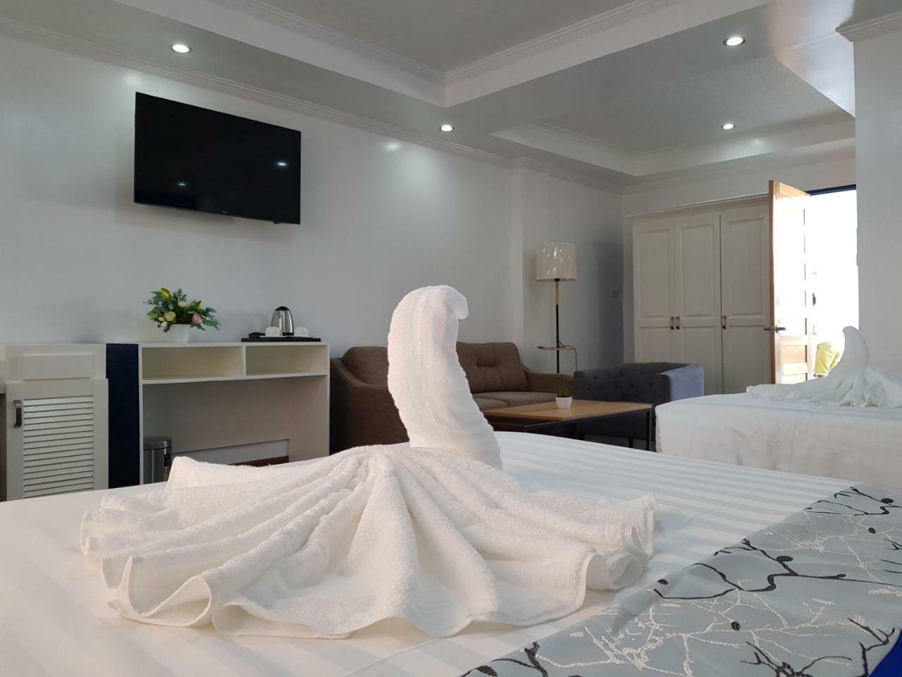 Santiago Cove Hotel And Restaurant Ngoại thất bức ảnh